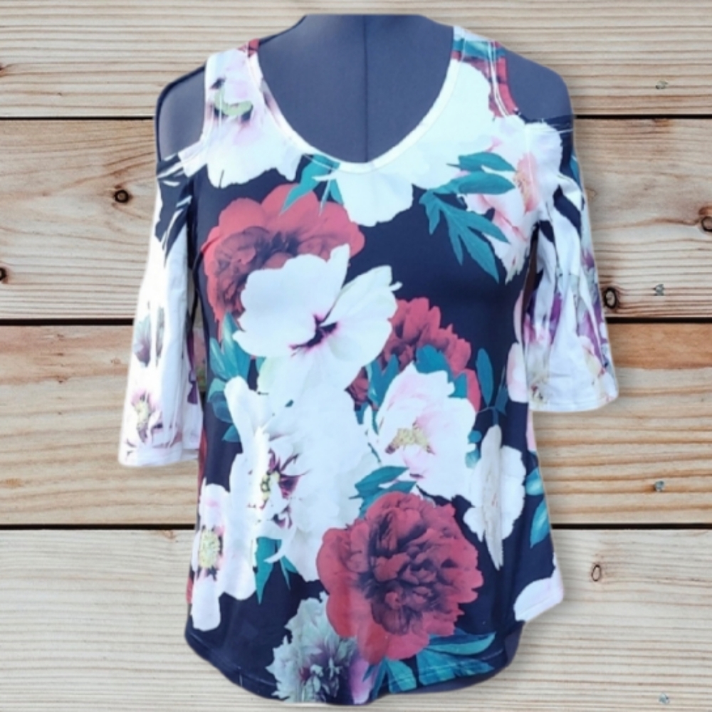 Gaze U.S.A. Shoulder Baring Top